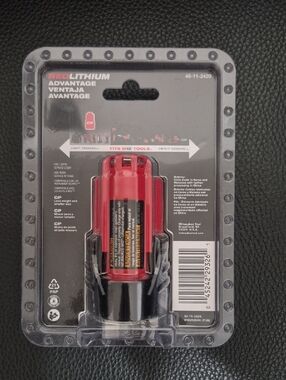 Milwaukee Red Lithium Advantage Battery Pack - Red